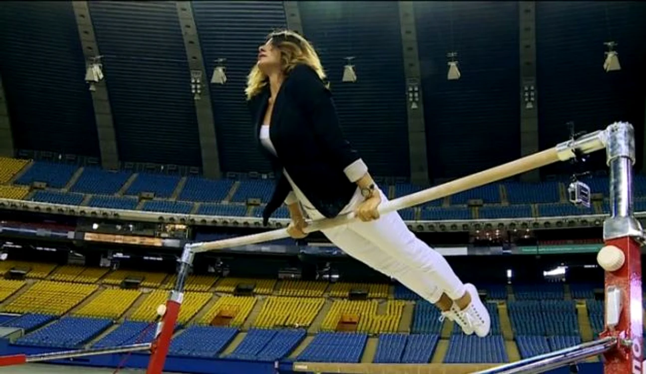 Nadia Comăneci şi-a amintit de exerciţiul de la paralele
