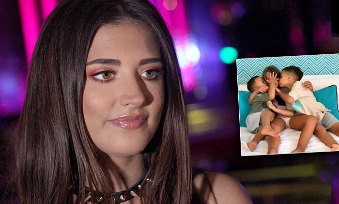 
    Antonia este o femeie fericită  de când s-a întors fiica ei în ţară şi s-a mutat în casă nouă   