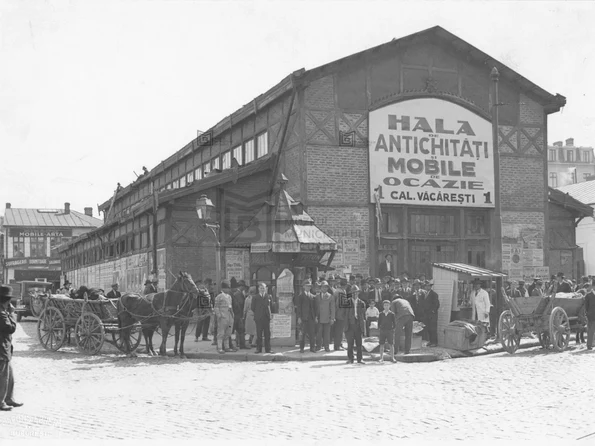 Vechea hală a vechiturilor, Alfons Ebner, fotografie aflată în patrimoniul Muzeului Municipiului București