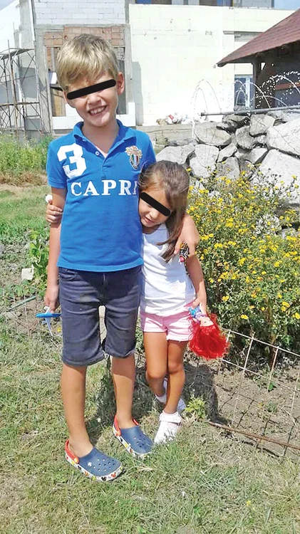 Alexandru şi Gloria îşi petrec vacanţa de vară în Timişoara, la bunici
