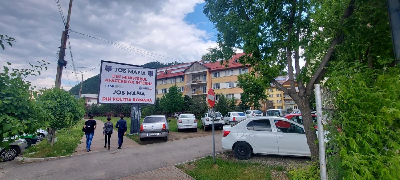 Afişul a stat doar câteva oreîn faţa sediului FOTO Europol