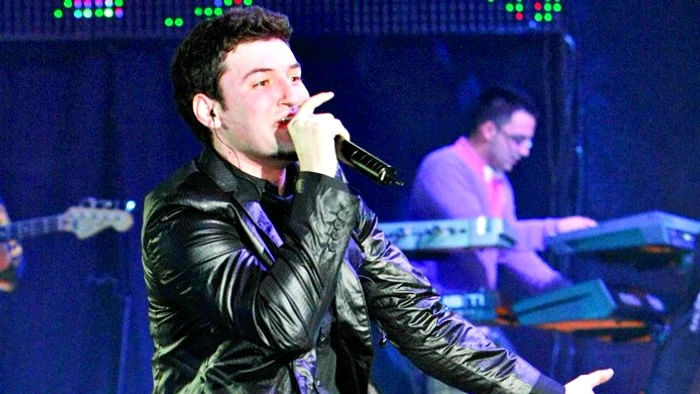 Cei doi vor să se mute  în noua casă până la  Crăciun, când vor da şi  o petrecere alături de  prietenii apropiaţi