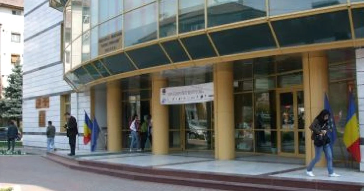 Râmnicu Vâlcea: Râzi pentru o căsnicie mai bună - Adevarul la minut