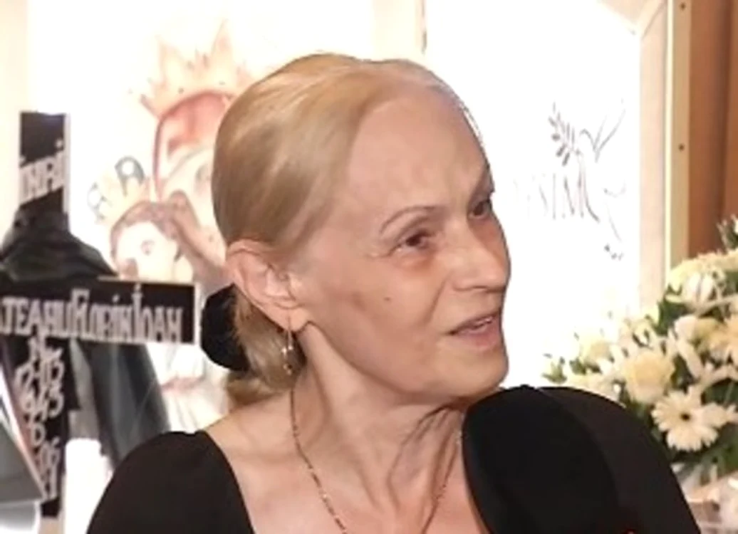 
    Soția lui Florin Condurățeanu, de neconsolat după moartea jurnalistuluifoto: captură/Antena 3  