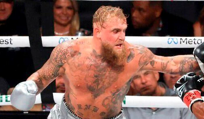 Gata cu circul: Jake Paul, youtuber-ul devenit boxer profesionist, pus la podea de Anthony Joshua