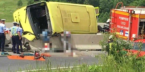 Accident autocar - pixelat