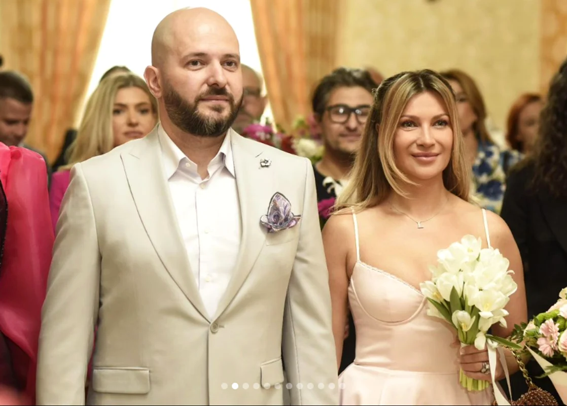 Lora și Ionuț Ghenu s-au căsătorit civil