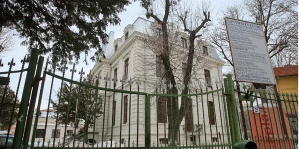 Cea mai scumpă casă se vinde cu 8,5 milioane de euro şi este amplasată în Piaţa Romană din Bucureşti