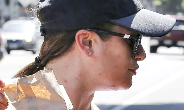 Lea Michele is seen shopping in Los Angeles, California jpeg