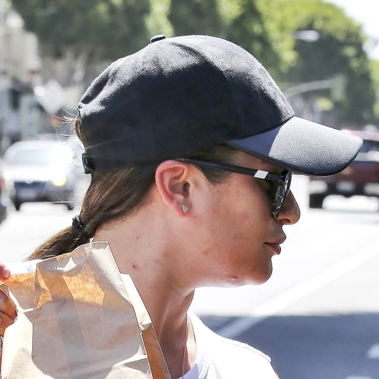 Lea Michele is seen shopping in Los Angeles, California jpeg