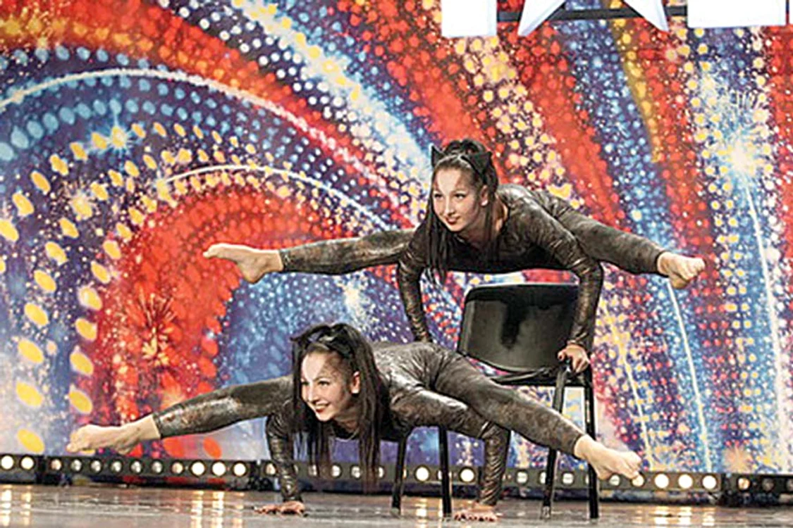 
    Duo Criss vor să câştige  premiul cel mare, de 120.000 €, ca să-şi ajute familia (FOTOGRAFII: PRO TV)  