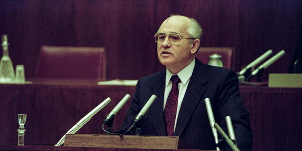 Mihail Gorbaciov inainte de a anunta destramarea URSS FOTO EPA-EFE