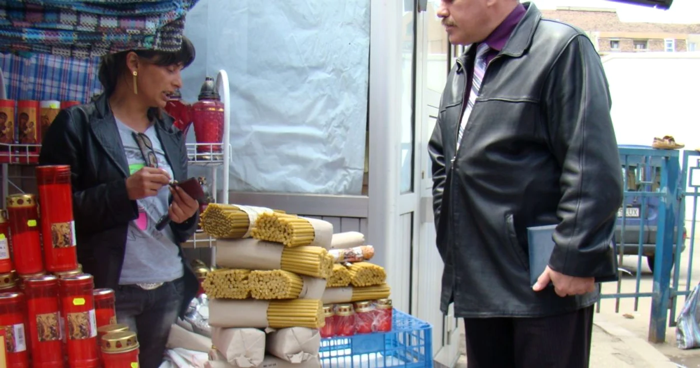 Primarii au fost trimişi să controleze comerţul cu lumânări sursa FOTO stiri.botosani.ro