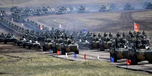 Rusia păstrează 80 000 de militari și un număr semnificativ de echipamente şi tehnică militară la granița cu Ucraina jpeg