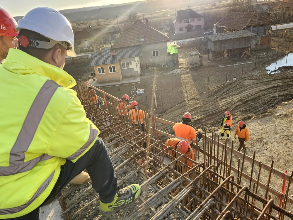 Progresul Lotului 5 Curtea de Argeș Pitești al Autostrăzii Sibiu Pitești Sursă Irinel Scrioșteanu