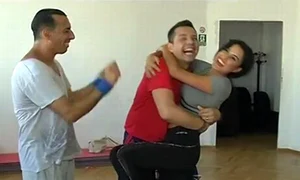 Manelistul a învăţat o pe Cruduţa paşi de vals şi tango jpeg