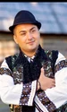 Ilie Caraș are o relație de ceva vreme însă nu îi place să intre în detalii pentru că domeniul în care lucrează, pe lângă muzica populară, nu îi permite acest lucru
