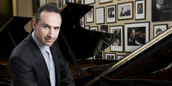 pianist macedonean Simon Trpčeski