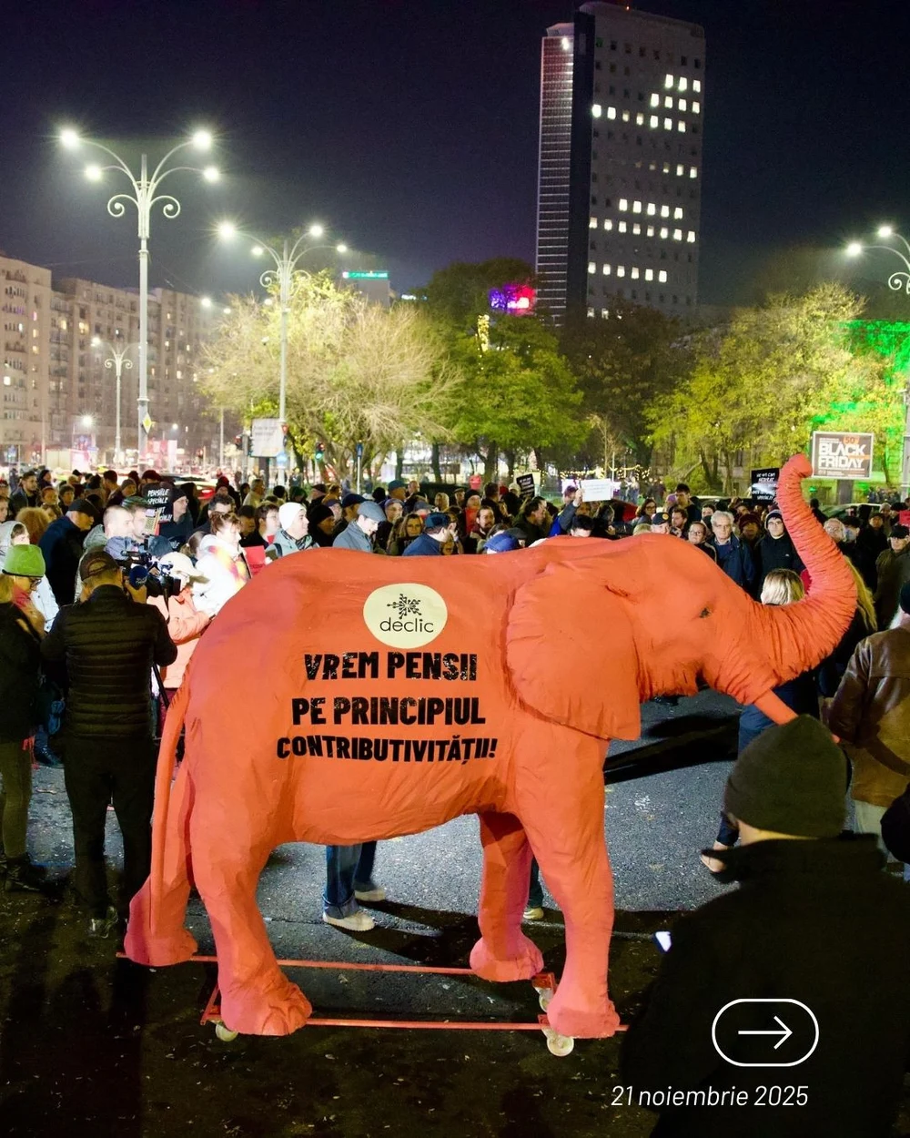 Protest în faţa Guvernului împotriva pensiilor speciale. Manifestanții au strigat „Magistraţi, nu aristocraţi"
