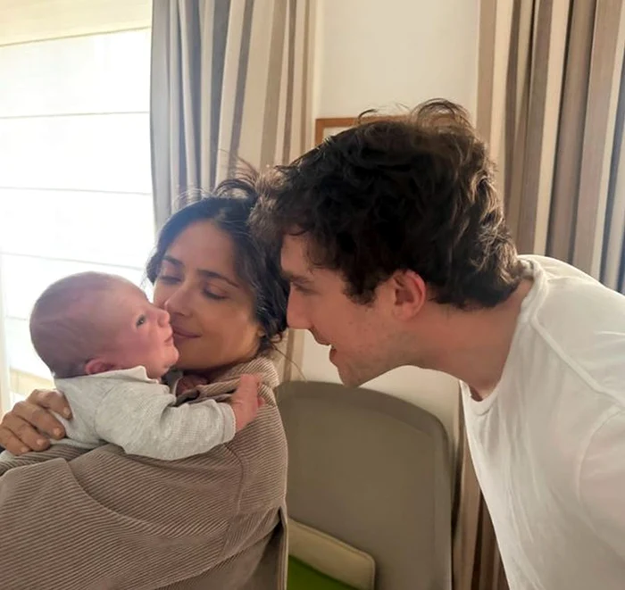 Salma Hayek este topită după nepoțelul ei (Foto: Instagram)