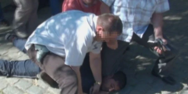 Cămătarul a fost săltat de poliţişti chiar în momentul în care primea banii