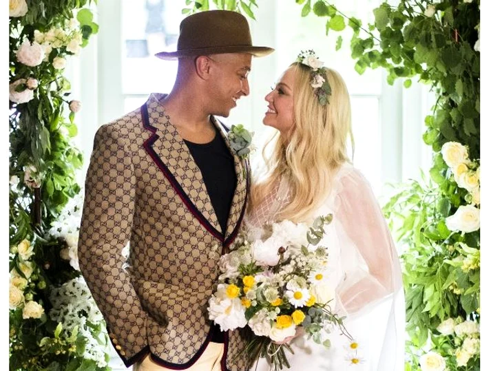 Emma și soțul, la nuntăFoto: Profimedia