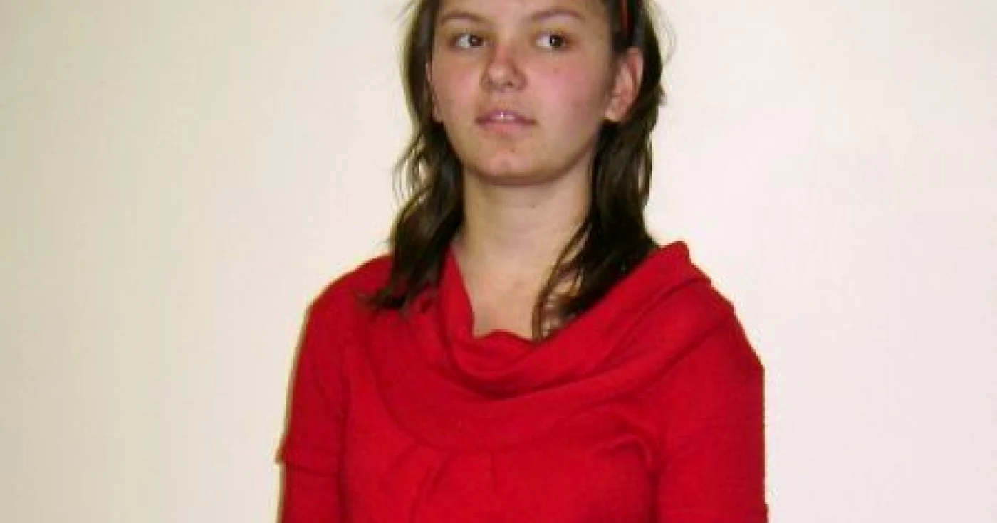 Mădălina este elevă a Colegiului Naţional „Gheorghe Ţiţerica” din Severin 