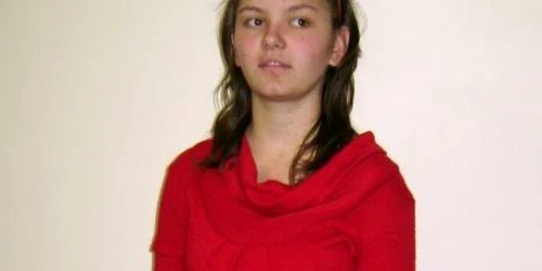 Mădălina este elevă a Colegiului Naţional „Gheorghe Ţiţerica” din Severin 