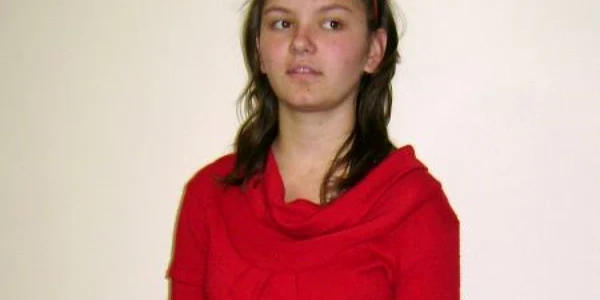 Mădălina este elevă a Colegiului Naţional „Gheorghe Ţiţerica” din Severin 