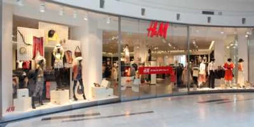 H&M continuă expansiunea magazinelor sale în Arad, Craiova, Iaşi, Brăila şi Suceava