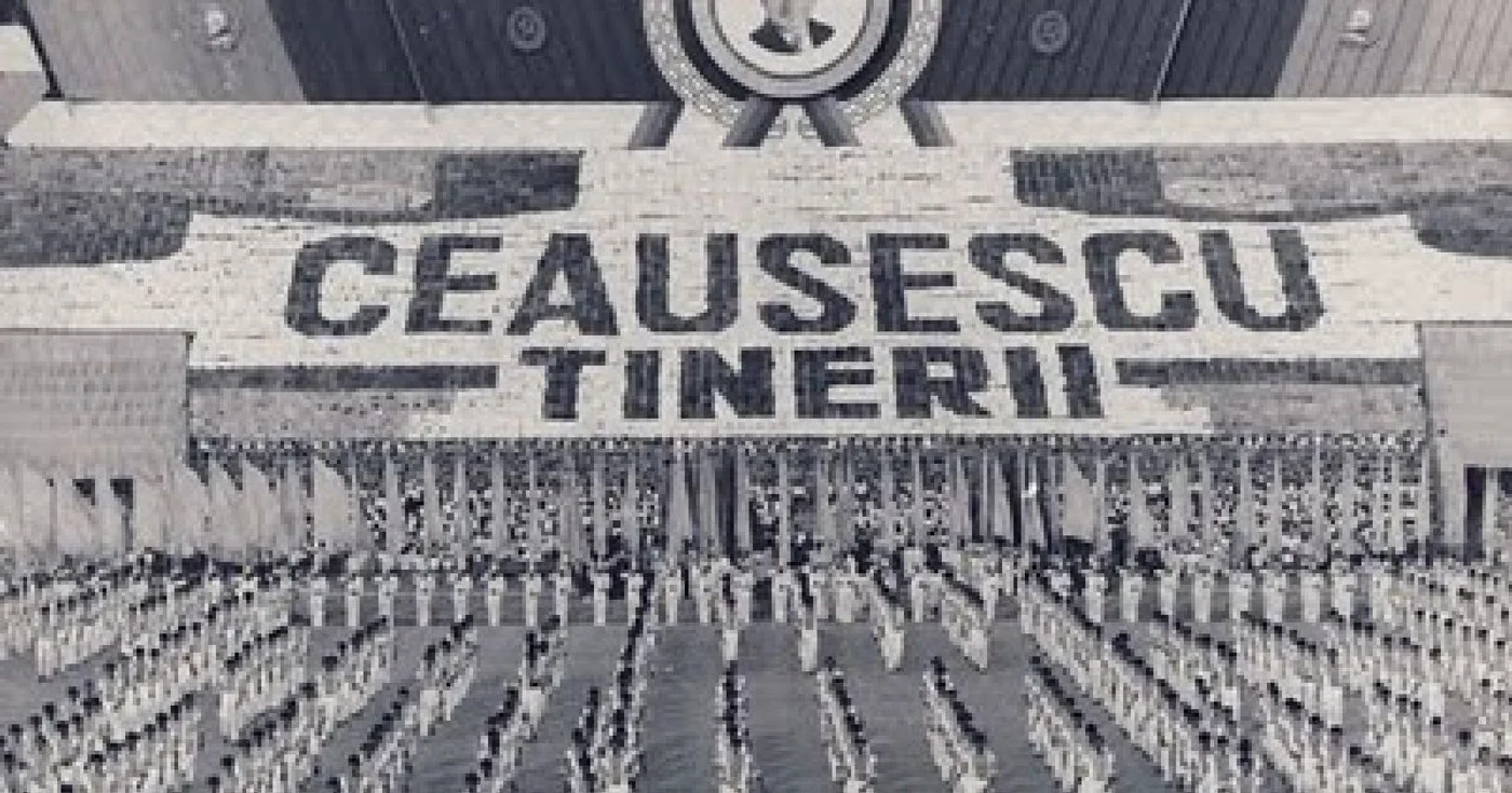 Spectacol în cinstea lui Nicolae Ceauşescu. FOTO vladimirrosulescu-istorie.blogspot.ro