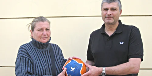 Cei doi antrenori fac performanţă cu sportivii pe care-i pregătesc