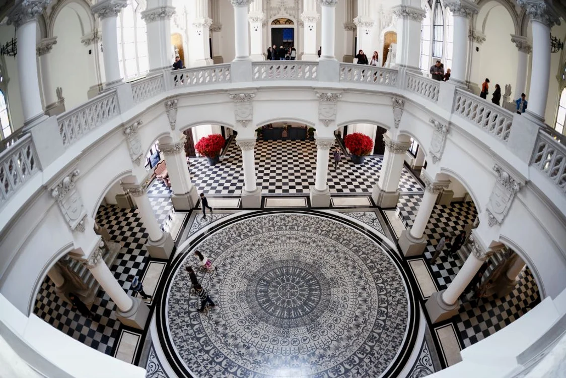 Hol central Palatul Culturii Iași SURSĂ iasi.travel