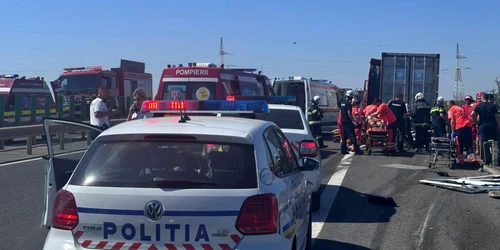 Un copil de 11 ani a murit într-un accident pe autostrada A2 FOTO ISU Dobrogea