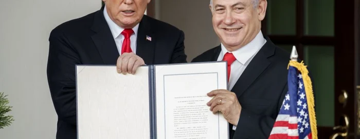 Preşedintele american Donald Trump şi premierul israelian 
Benjamin Netanyahu au semnat un act care recunoaşte Înălţimile Golan 
drept teritoriu israelian FOTO EPA-EFE / Shawn Thew