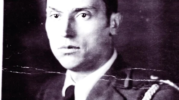 Florea Chifulescu, primul aviator român din istorie care s a salvat cu paraşuta jpeg