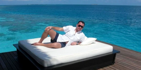 Cocoană se poate bucura de vacanţă fără grija procesului