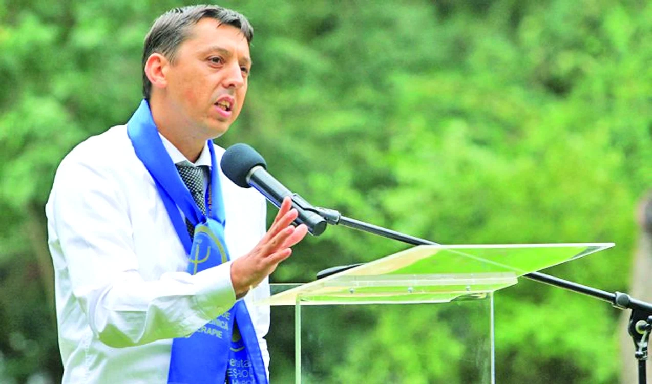 prof. univ. dr.  Daniel David