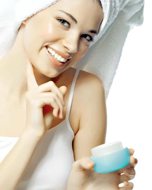 
    Alege din magazine  produse indicate  tipului tău de ten  