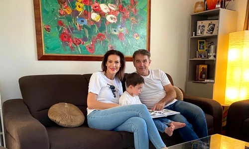 Roxana Ciuhulescu si Silviu Bulugioiu in casa noua Ana si Cezar (1) jpg