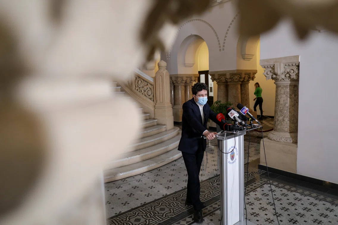 nicusor dan greva4 jpg