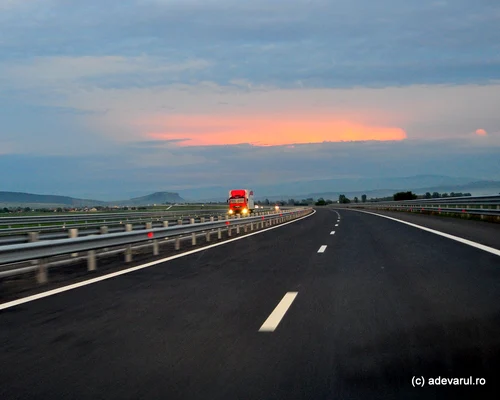 Autostrada Foto Daniel Guță ADEVĂRUL JPG