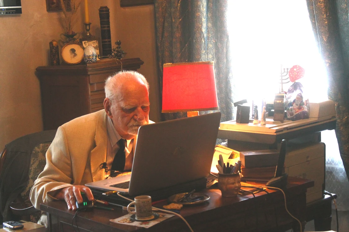 
    Constantin Bălăceanu Stolnici, în intimitatea biroului săufoto: TVR2  