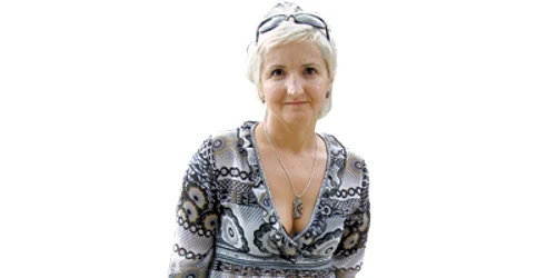 Resita: PORTRET / Gabriela Bunda, profesionistă  în împletit cocuri