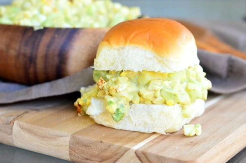 salata de oua cu castravete si avocado jpeg