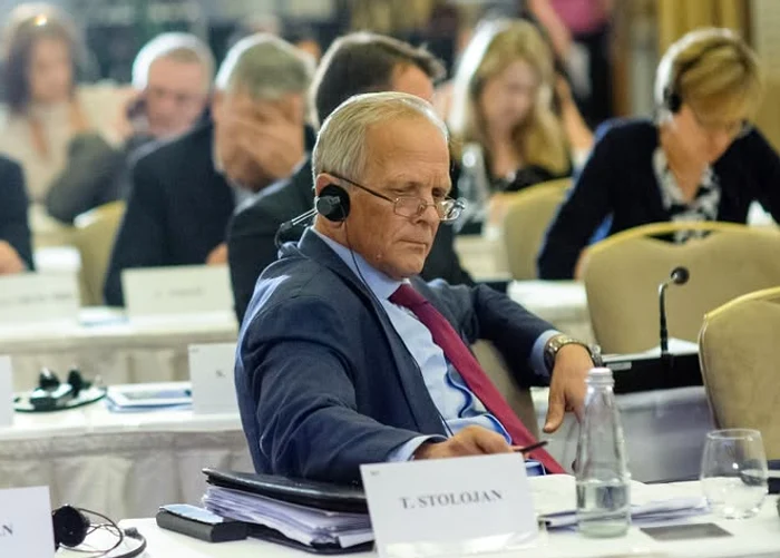 Stolojan a respins însă ideea unei reduceri generalizate a accizelor. FOTO FB Theodor Stolojan