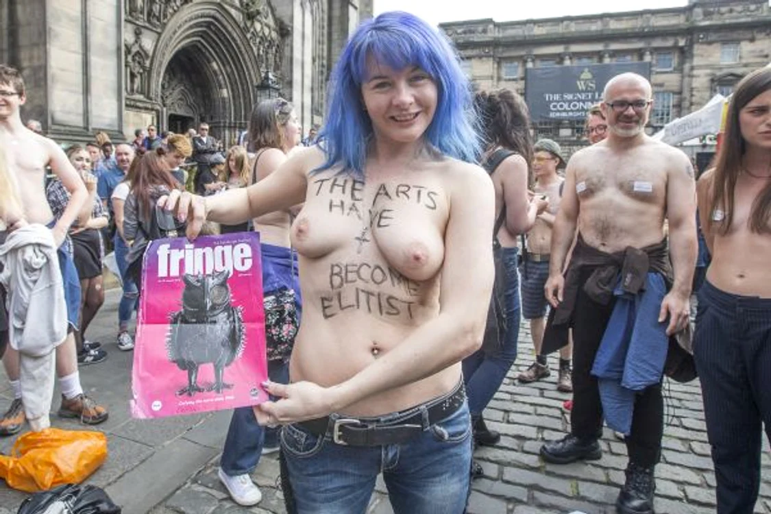 Și bărbații au participat la acest protest