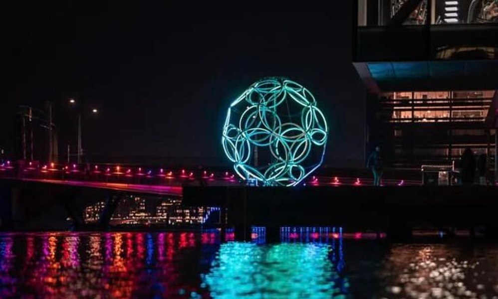 Când are loc Spotlight, festivalul care oferă un spectacol unic de lumină şi tehnologie pe Calea Victoriei din București