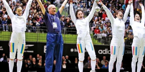 Prima treaptă a podiumului este cea mai „dulce“ amintire a spadasinelor române de la Campionatele Mondiale de la Paris