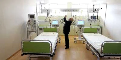 Cei interesaţi vor putea studia echipament şi tehnici medicale